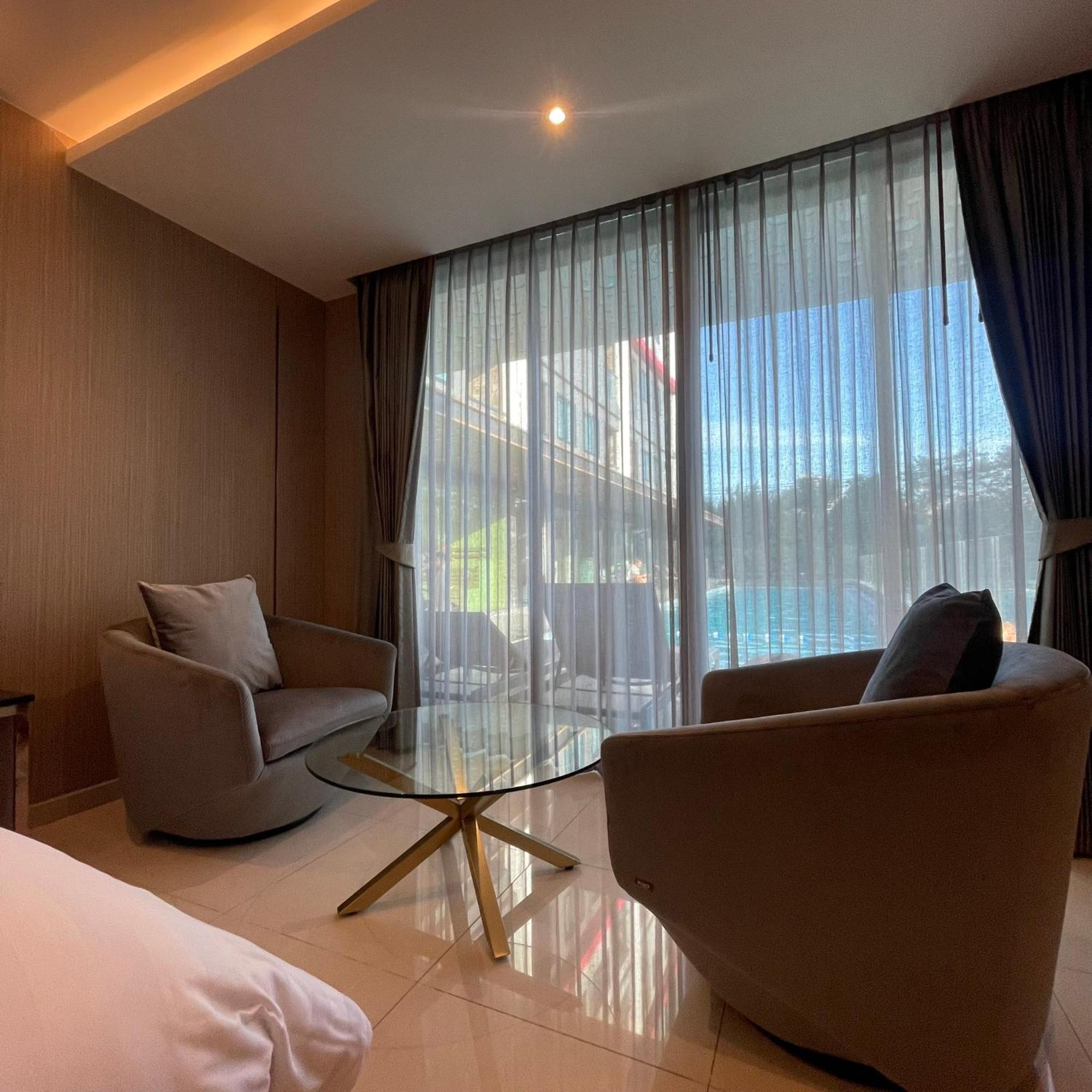 The Tj Hotel Jomtien Eksteriør billede