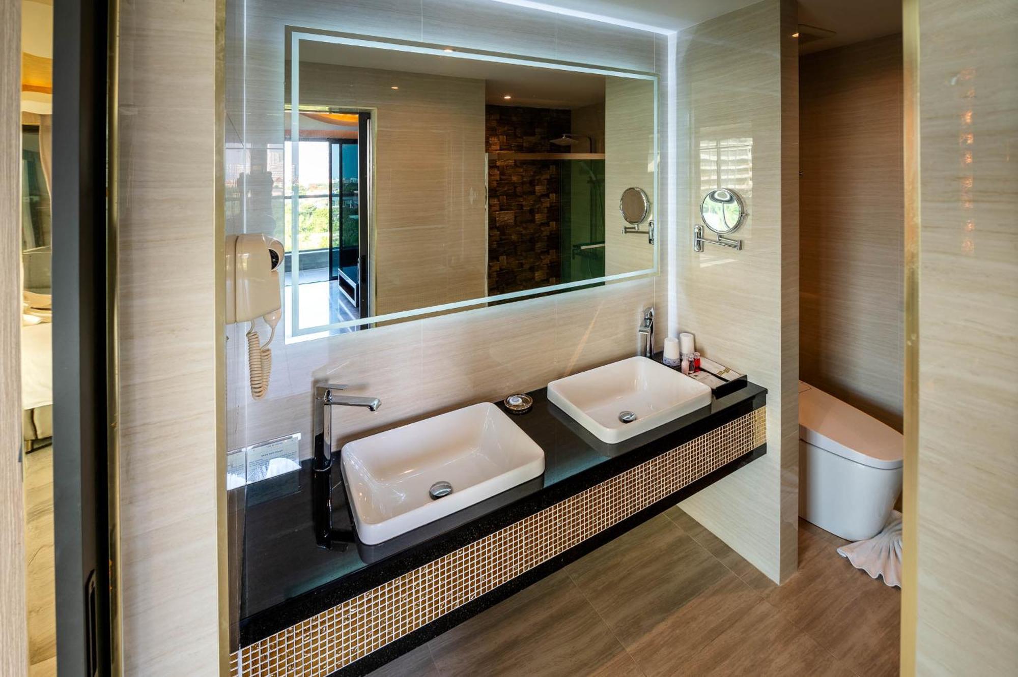The Tj Hotel Jomtien Eksteriør billede