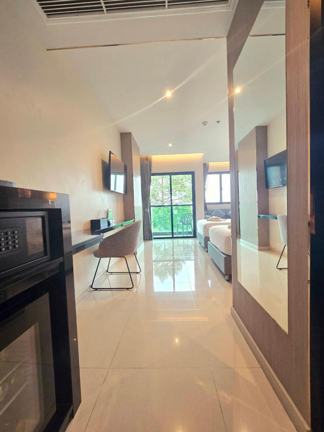 The Tj Hotel Jomtien Eksteriør billede