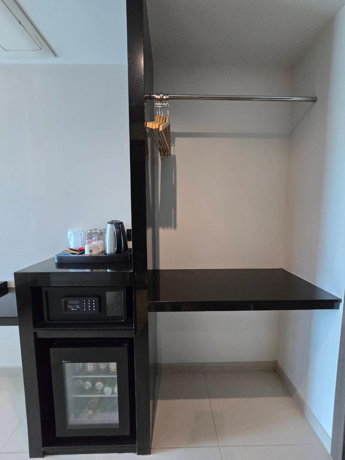 The Tj Hotel Jomtien Eksteriør billede